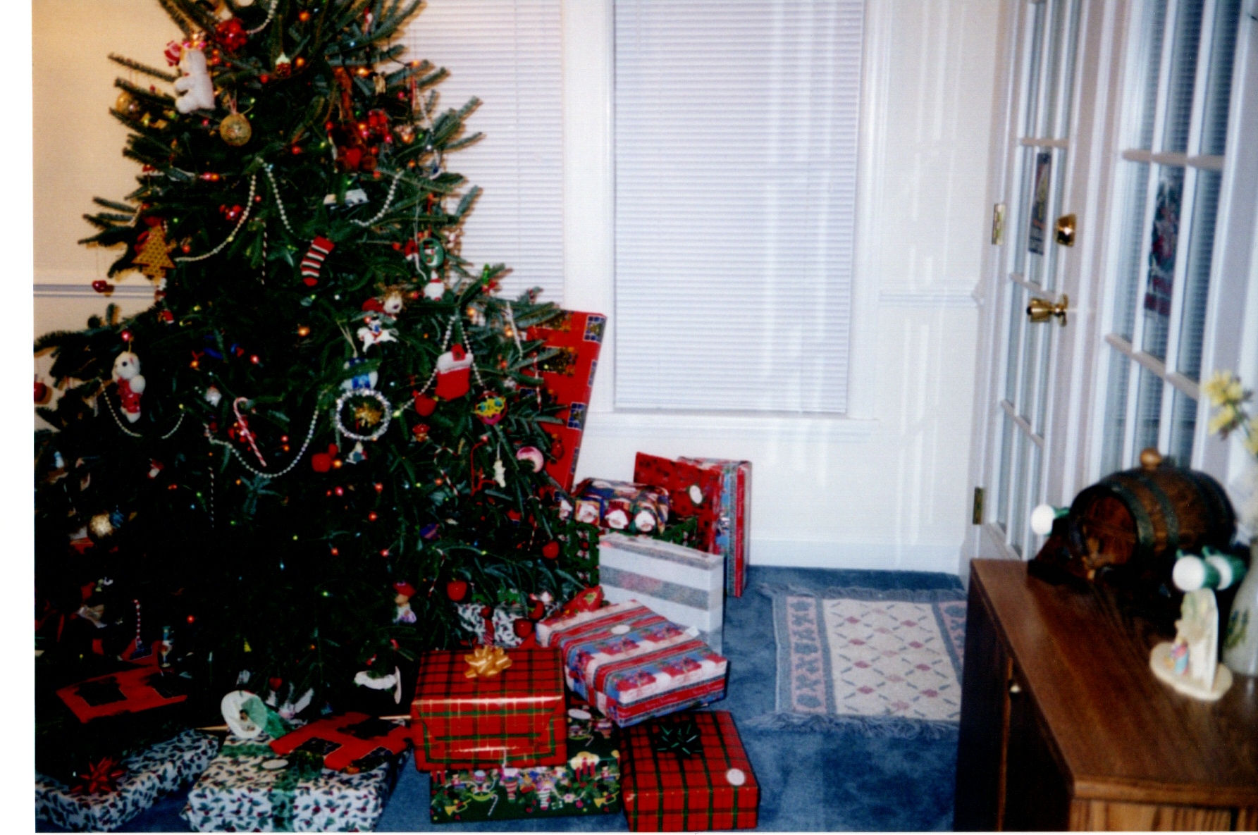 ./1997/12 - December/img05232020_350.jpg